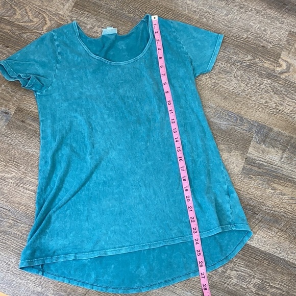 LulaRoe Acid Washed Classic Tee - Picture 7 of 9